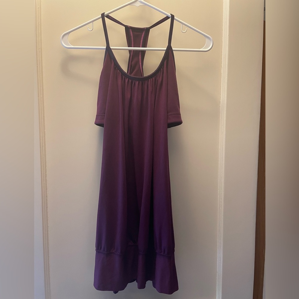 Lululemon workout top